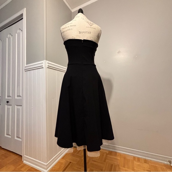 Elegant Black Strapless Dress - Picture 9 of 16
